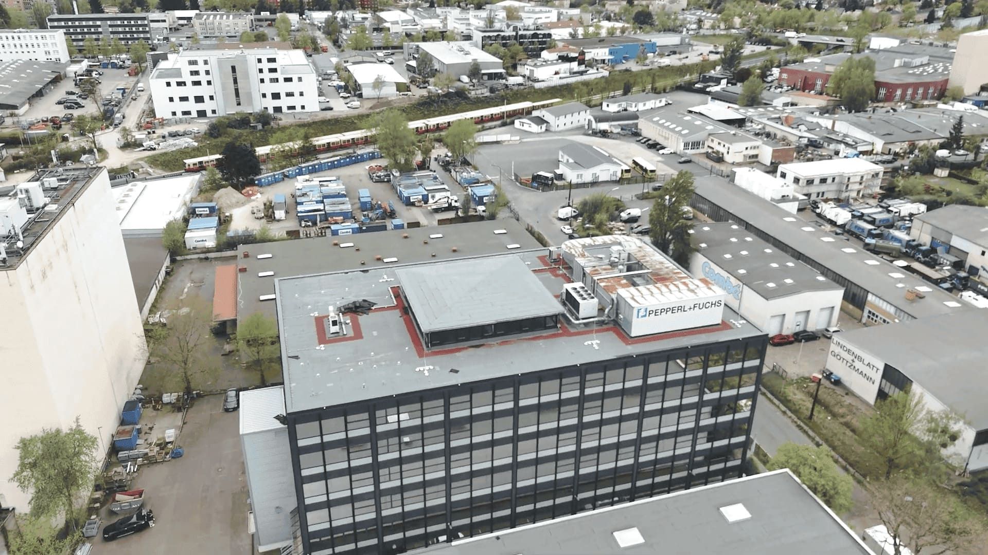 Gebäude von Pepperl + Fuchs SE - Drohnenaufnahme